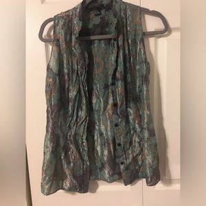 Shiny Sleeveless top